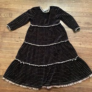 Black and gold velvet dress Hanna Andersson